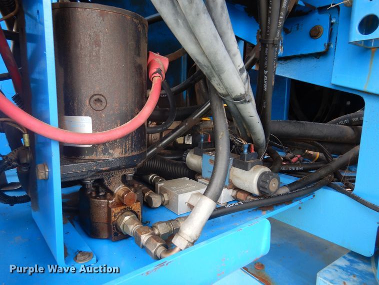 image for item DK0953 1997 Genie S-40  boom lift