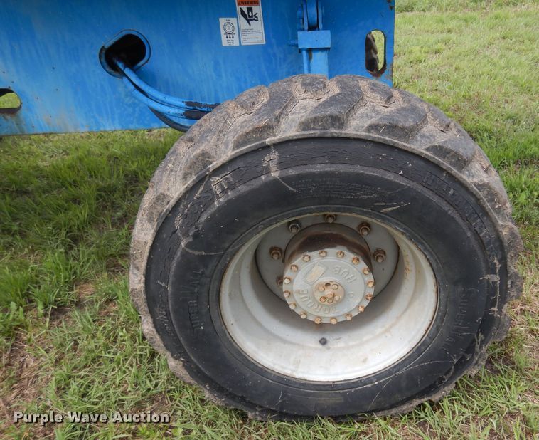 image for item DK0953 1997 Genie S-40  boom lift