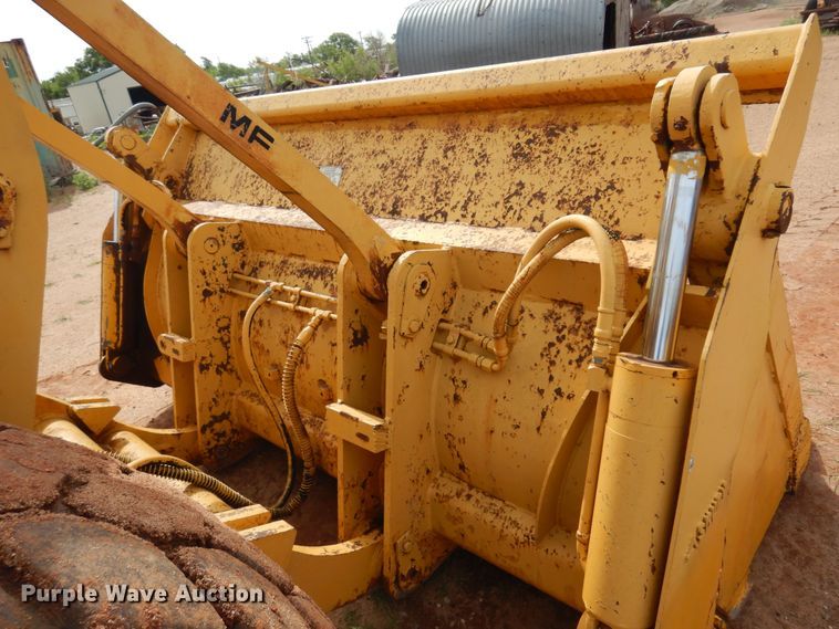 image for item DK0967 1976 Massey Ferguson MF66  wheel loader