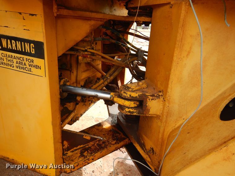 image for item DK0967 1976 Massey Ferguson MF66  wheel loader