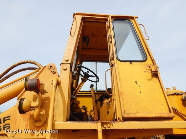 image for item DK0967 1976 Massey Ferguson MF66  wheel loader