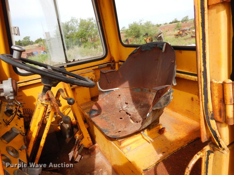 image for item DK0967 1976 Massey Ferguson MF66  wheel loader