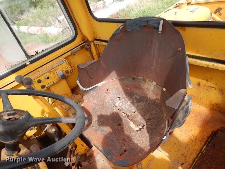 image for item DK0967 1976 Massey Ferguson MF66  wheel loader