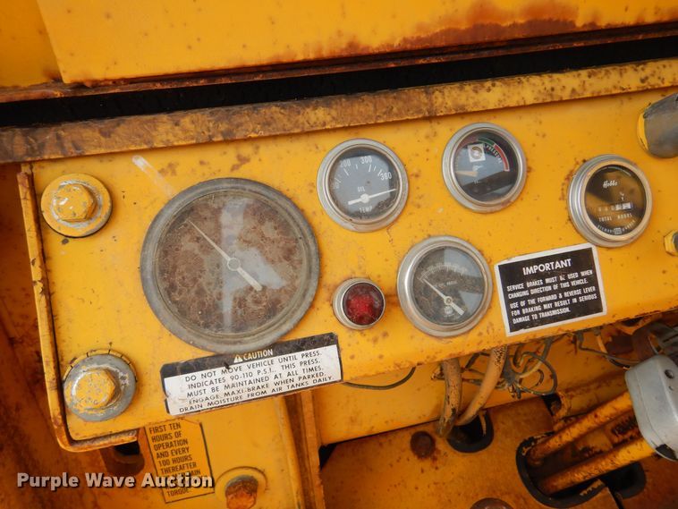 image for item DK0967 1976 Massey Ferguson MF66  wheel loader