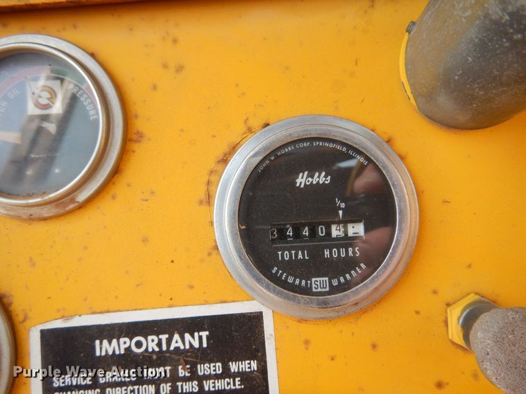 image for item DK0967 1976 Massey Ferguson MF66  wheel loader