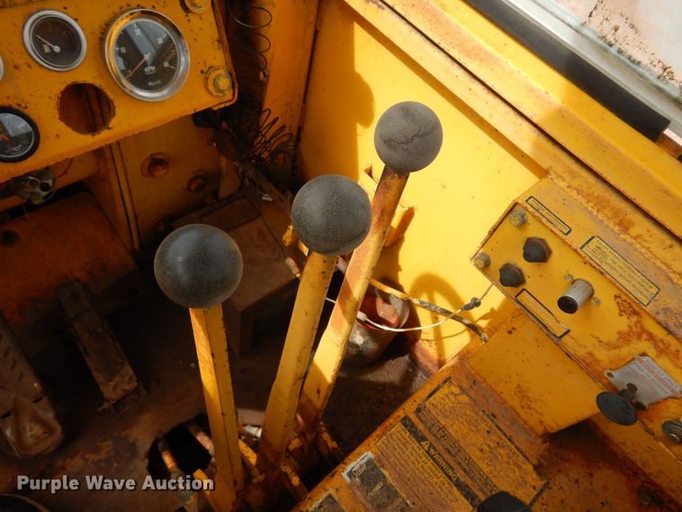 image for item DK0967 1976 Massey Ferguson MF66  wheel loader