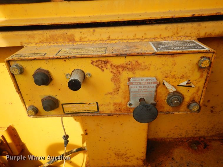 image for item DK0967 1976 Massey Ferguson MF66  wheel loader