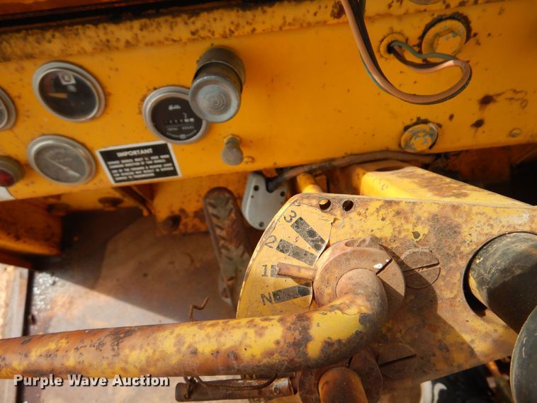 image for item DK0967 1976 Massey Ferguson MF66  wheel loader