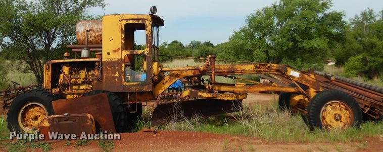 image for item DK0968 1938 Caterpillar  rigid frame motor grader