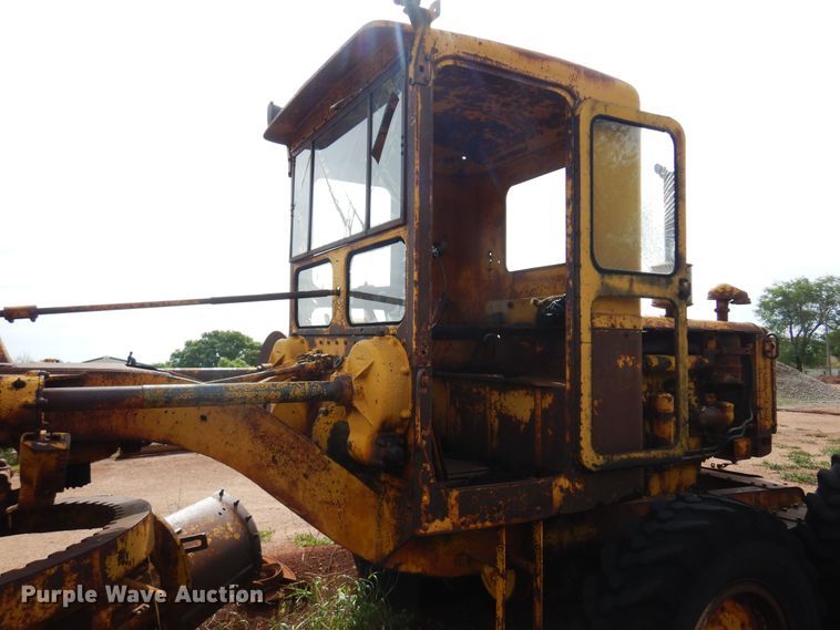 image for item DK0968 1938 Caterpillar  rigid frame motor grader