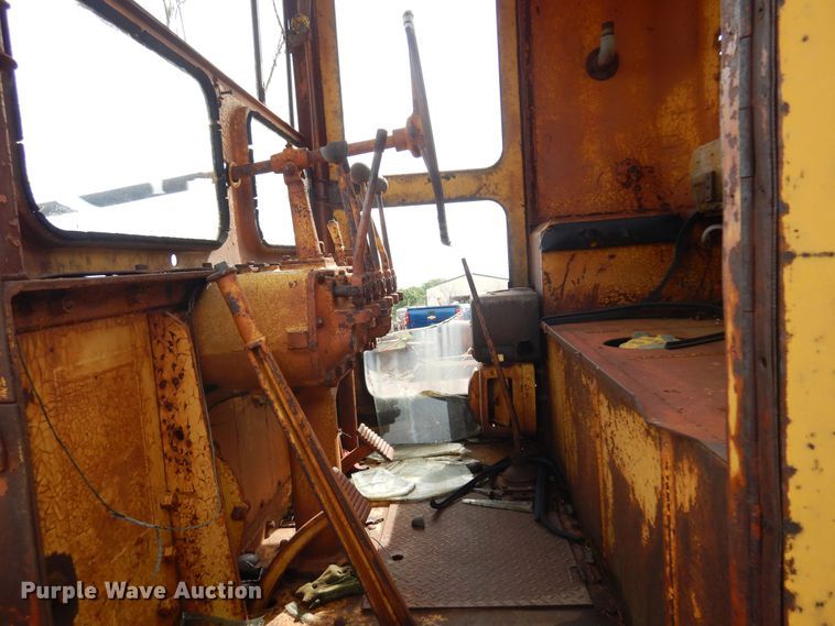 image for item DK0968 1938 Caterpillar  rigid frame motor grader