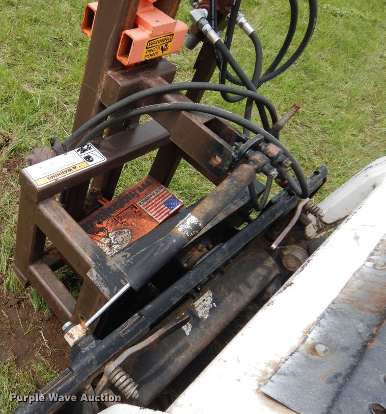 image for item DK0975 Skid steer T-post driver