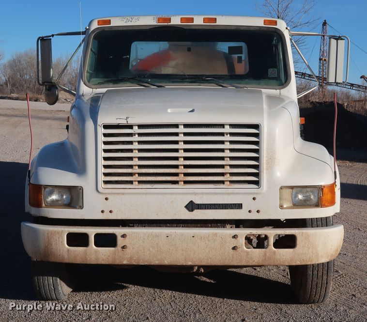 image for item DK3639 1994 International 4700  fuel truck