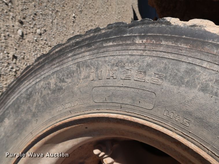 image for item DK3639 1994 International 4700  fuel truck