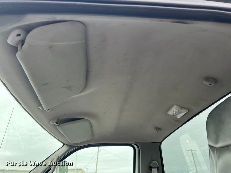 image for item DL4267 2000 Ford F650 Super Duty XL  utility / service truck