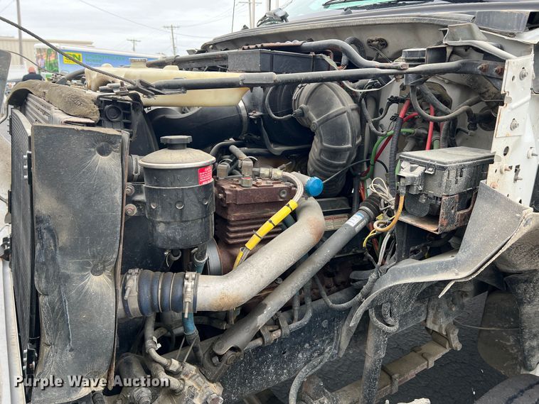 image for item DL4267 2000 Ford F650 Super Duty XL  utility / service truck