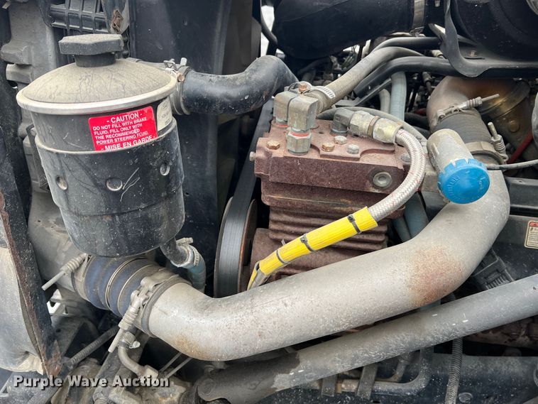 image for item DL4267 2000 Ford F650 Super Duty XL  utility / service truck