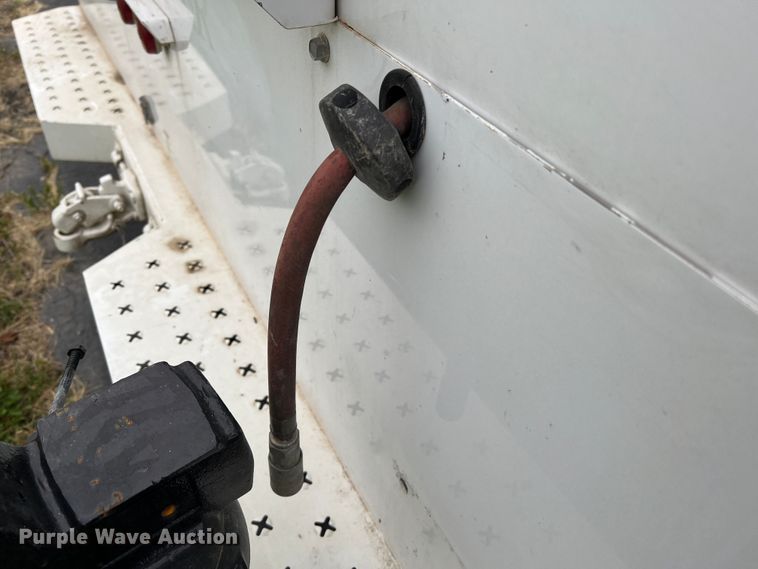 image for item DL4267 2000 Ford F650 Super Duty XL  utility / service truck