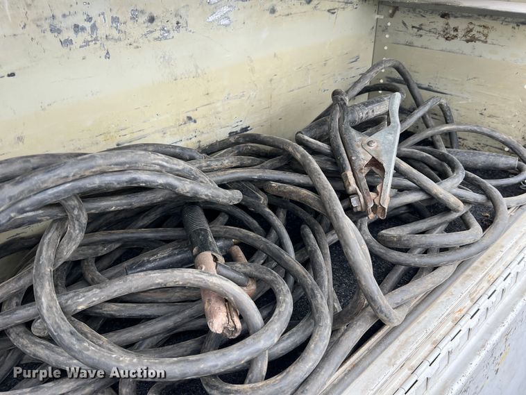 image for item DL4267 2000 Ford F650 Super Duty XL  utility / service truck