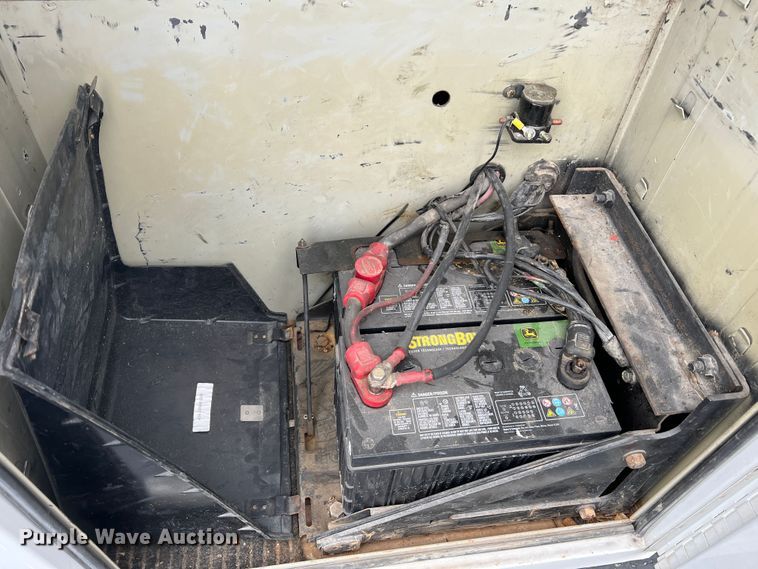 image for item DL4267 2000 Ford F650 Super Duty XL  utility / service truck