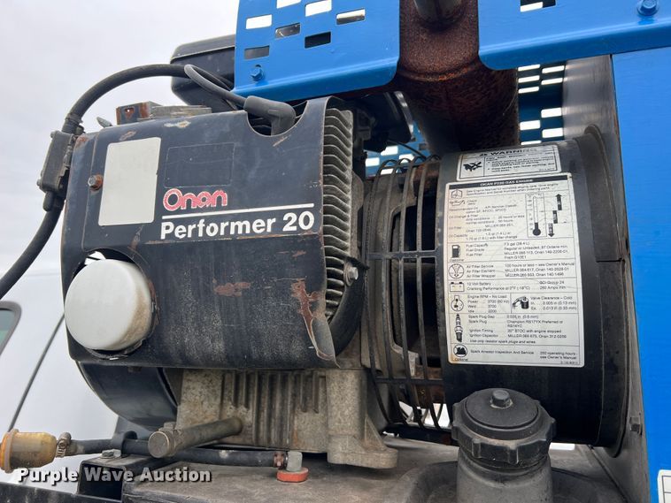 image for item DL4267 2000 Ford F650 Super Duty XL  utility / service truck