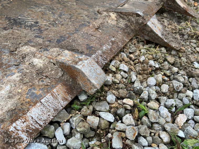 image for item DL4281 2017 John Deere 333G tracked skid steer loader