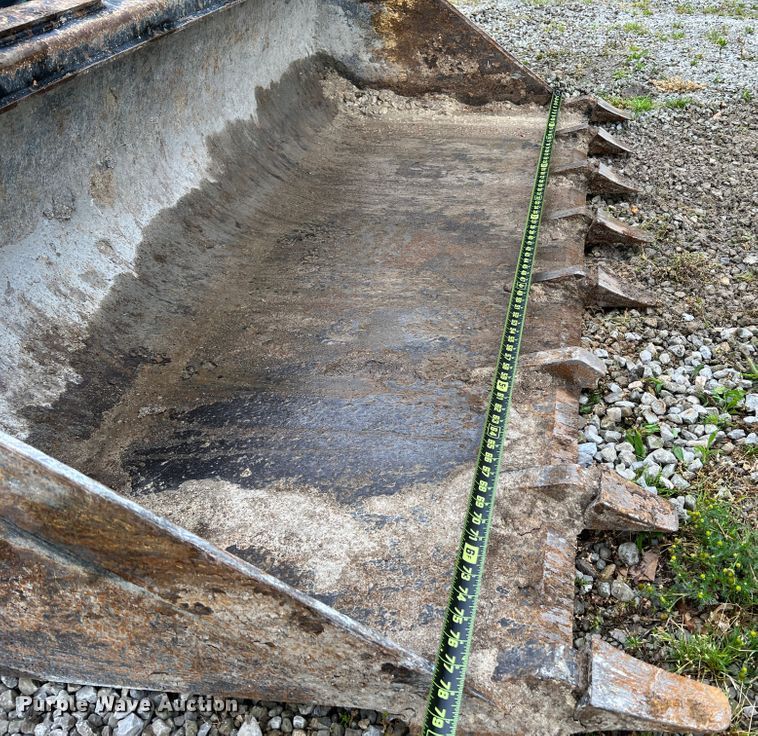 image for item DL4281 2017 John Deere 333G tracked skid steer loader