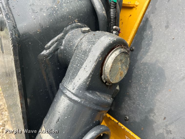 image for item DL4281 2017 John Deere 333G tracked skid steer loader