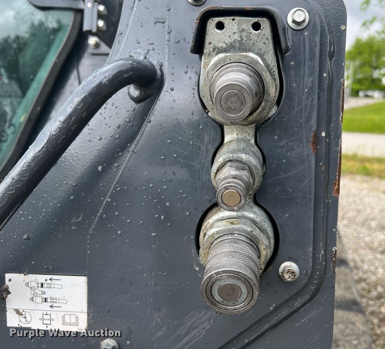 image for item DL4281 2017 John Deere 333G tracked skid steer loader