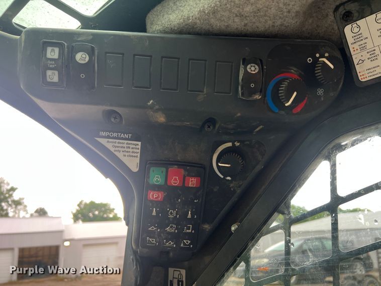 image for item DL4281 2017 John Deere 333G tracked skid steer loader