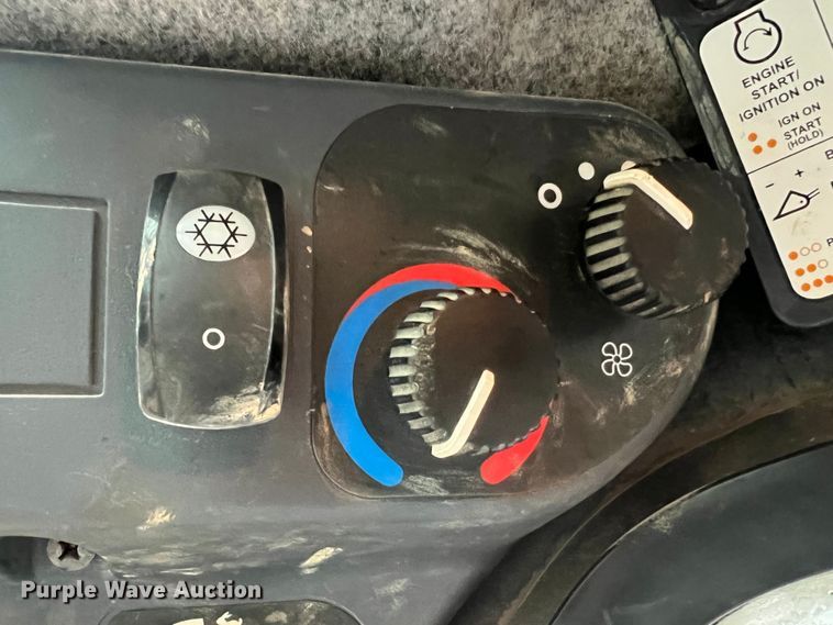 image for item DL4281 2017 John Deere 333G tracked skid steer loader