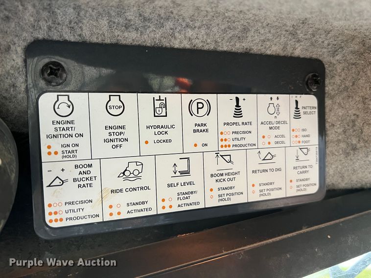 image for item DL4281 2017 John Deere 333G tracked skid steer loader