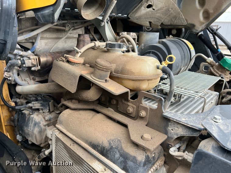 image for item DL4281 2017 John Deere 333G tracked skid steer loader