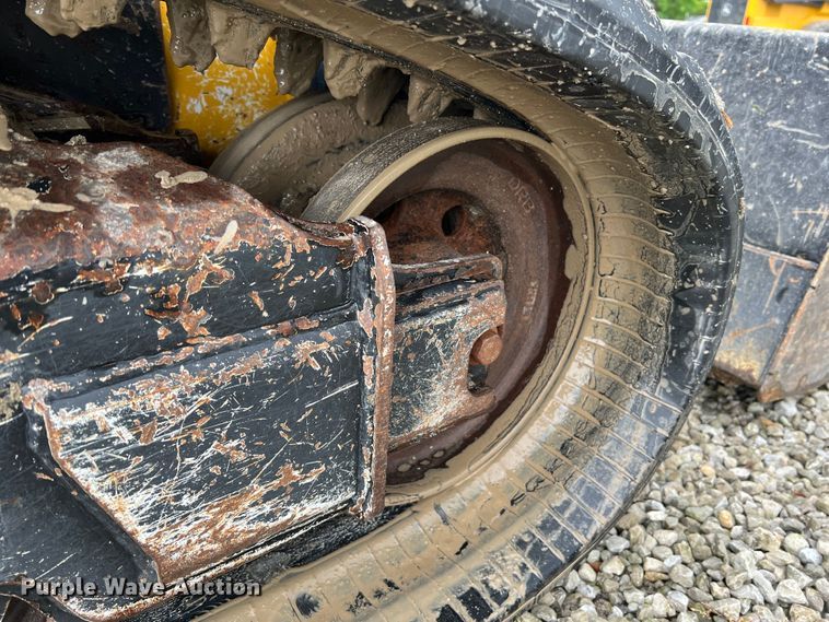 image for item DL4281 2017 John Deere 333G tracked skid steer loader