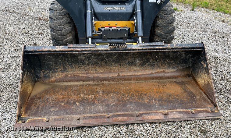 image for item DL4282 2019 John Deere 324G  skid steer loader