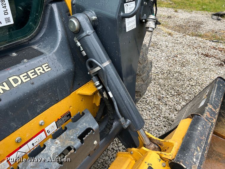 image for item DL4282 2019 John Deere 324G  skid steer loader