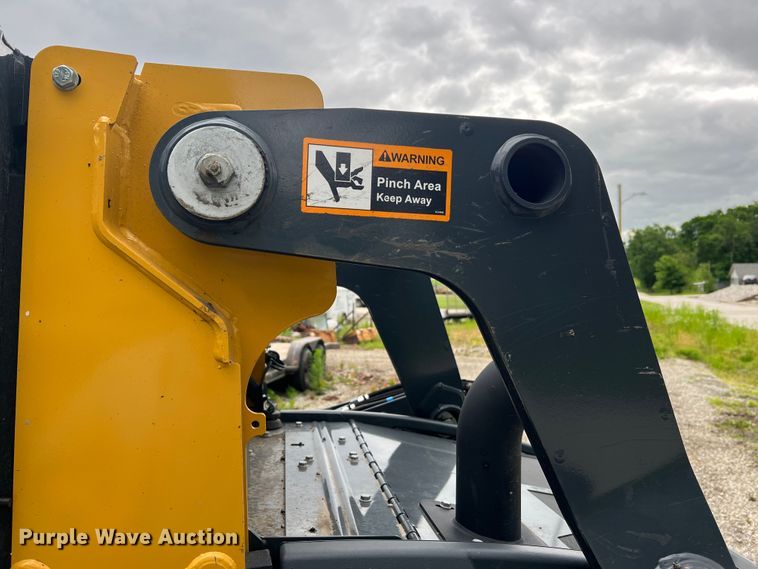 image for item DL4282 2019 John Deere 324G  skid steer loader