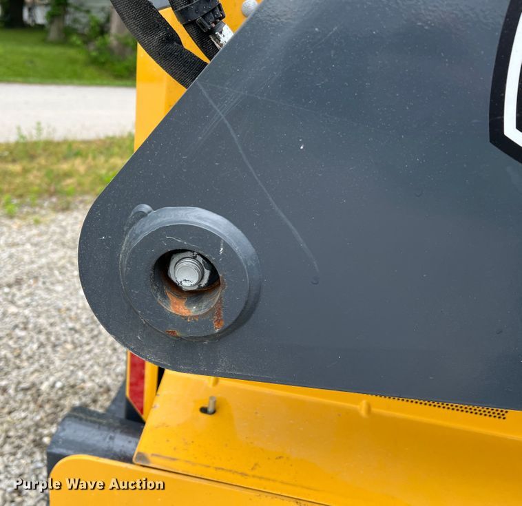 image for item DL4282 2019 John Deere 324G  skid steer loader