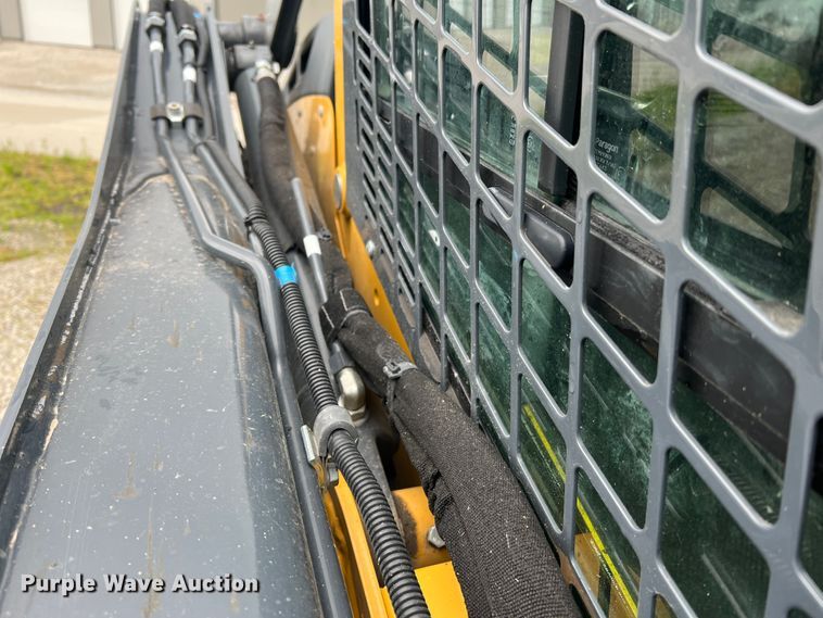 image for item DL4282 2019 John Deere 324G  skid steer loader