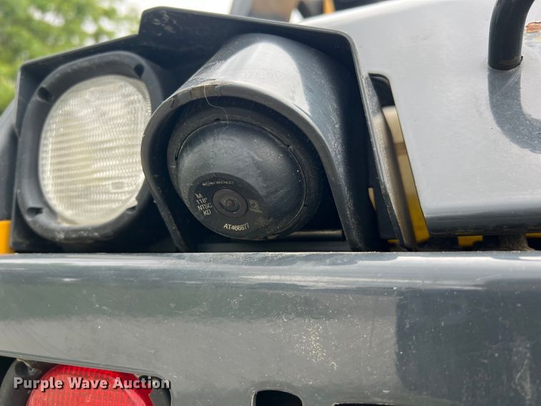 image for item DL4282 2019 John Deere 324G  skid steer loader