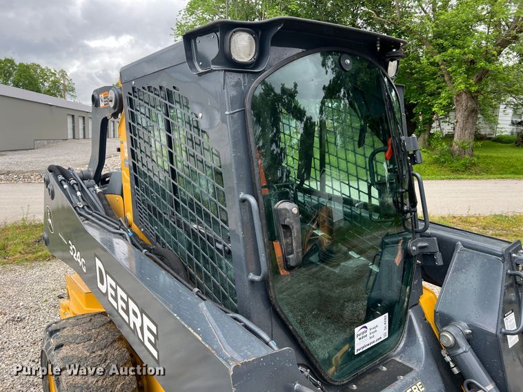 image for item DL4282 2019 John Deere 324G  skid steer loader