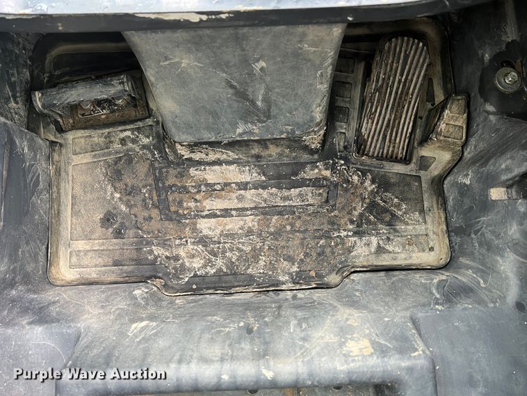 image for item DL4282 2019 John Deere 324G  skid steer loader