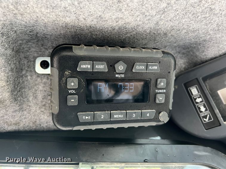 image for item DL4282 2019 John Deere 324G  skid steer loader