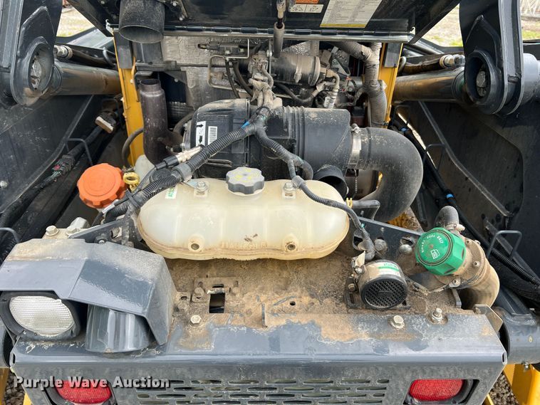 image for item DL4282 2019 John Deere 324G  skid steer loader