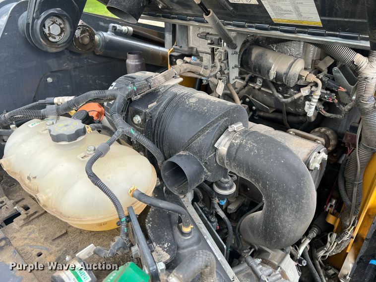 image for item DL4282 2019 John Deere 324G  skid steer loader