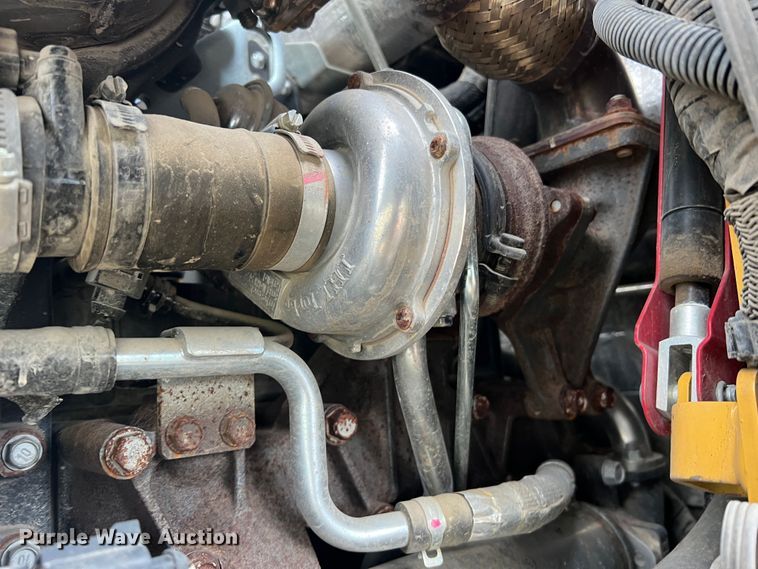 image for item DL4282 2019 John Deere 324G  skid steer loader