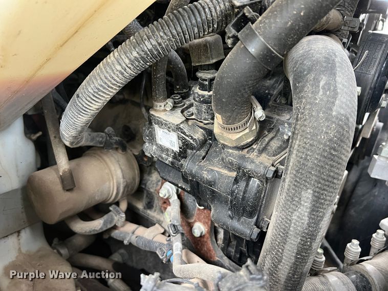 image for item DL4282 2019 John Deere 324G  skid steer loader