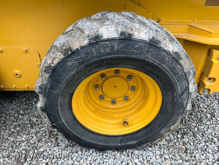 image for item DL4282 2019 John Deere 324G  skid steer loader