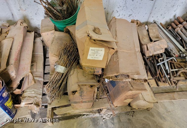image for item DL4299 (4) pallets of concrete ties