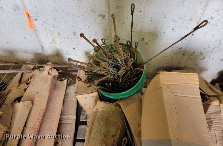 image for item DL4299 (4) pallets of concrete ties